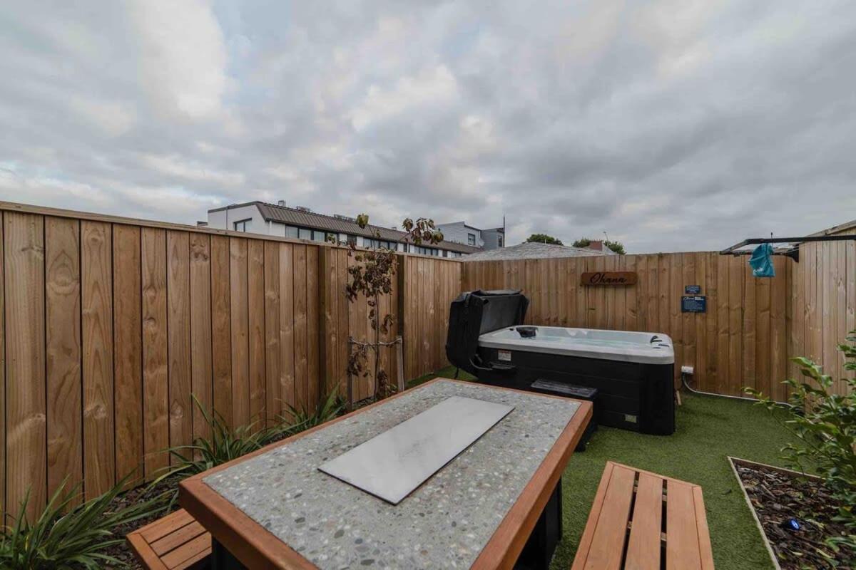 Stones Throw From The Stadium & Hot Tub Christchurch Exterior photo